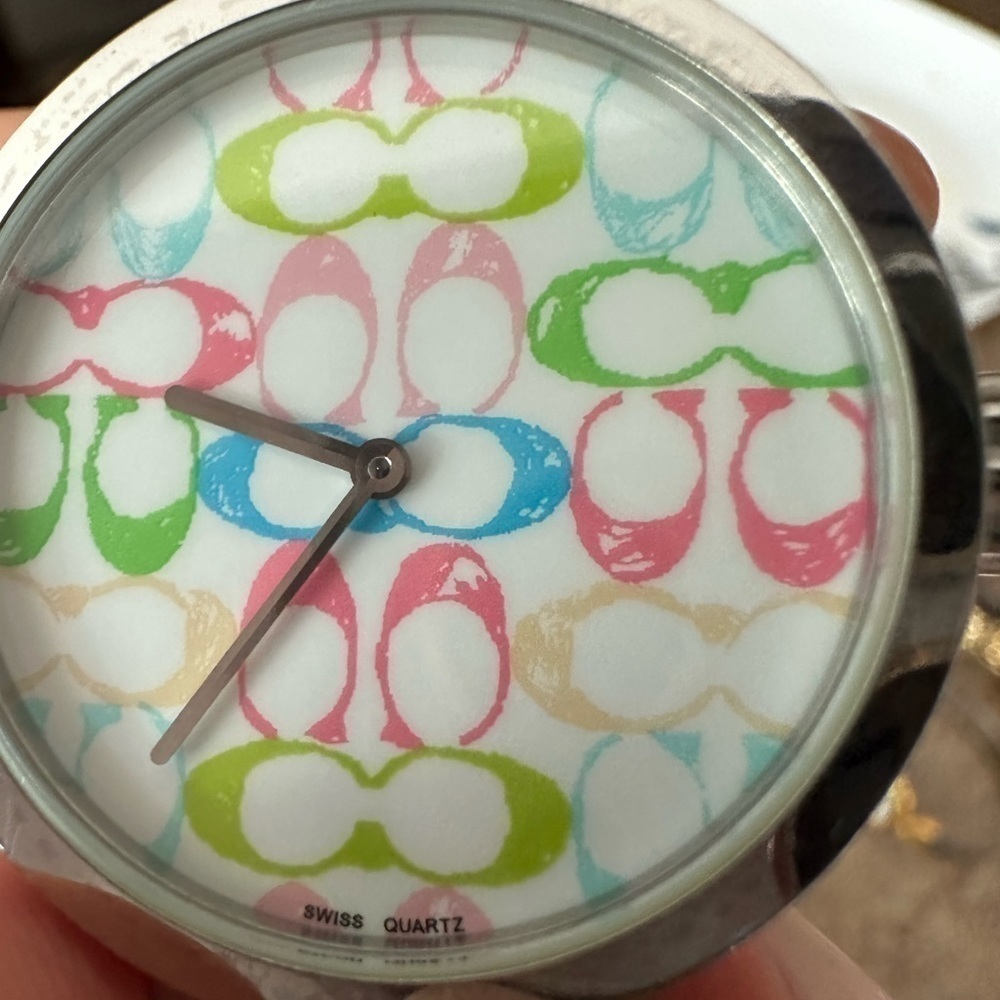 Coach Swiss watch logo pastel white genuine leather strap water resistant‌‌‌‌‌‌ - Picture 7 of 9